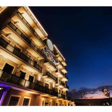 HOTEL THE MOON(ザ・ムーン)